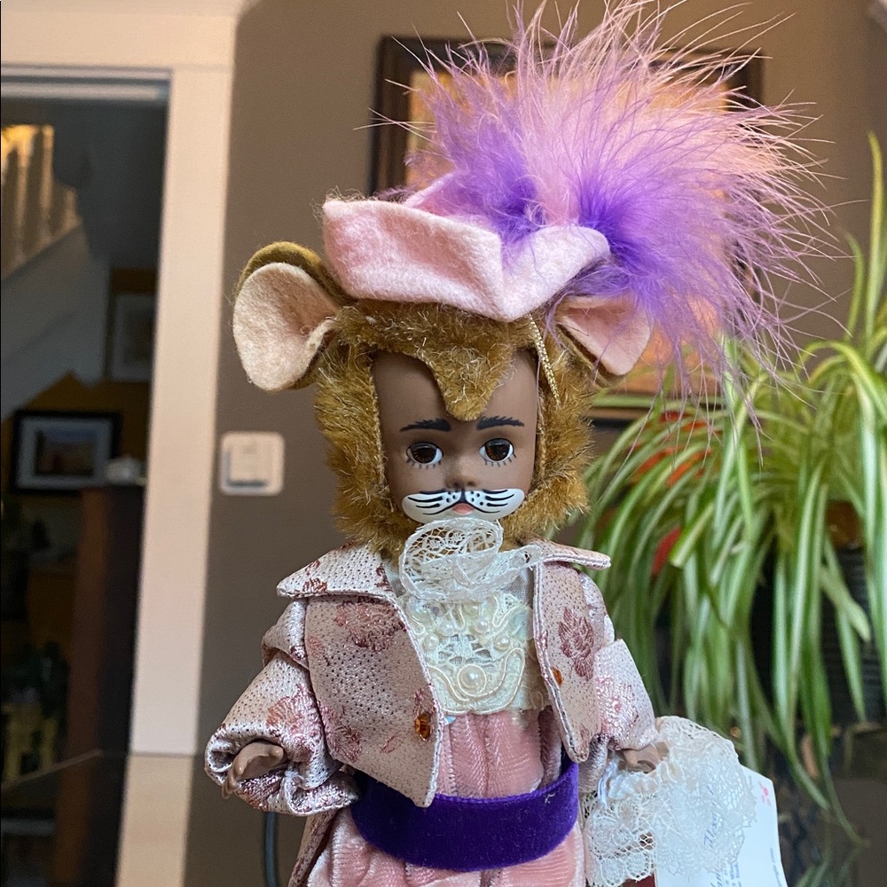 Madame Alexander Cinderella's Footmouse ๐ - Picture 2 of 7